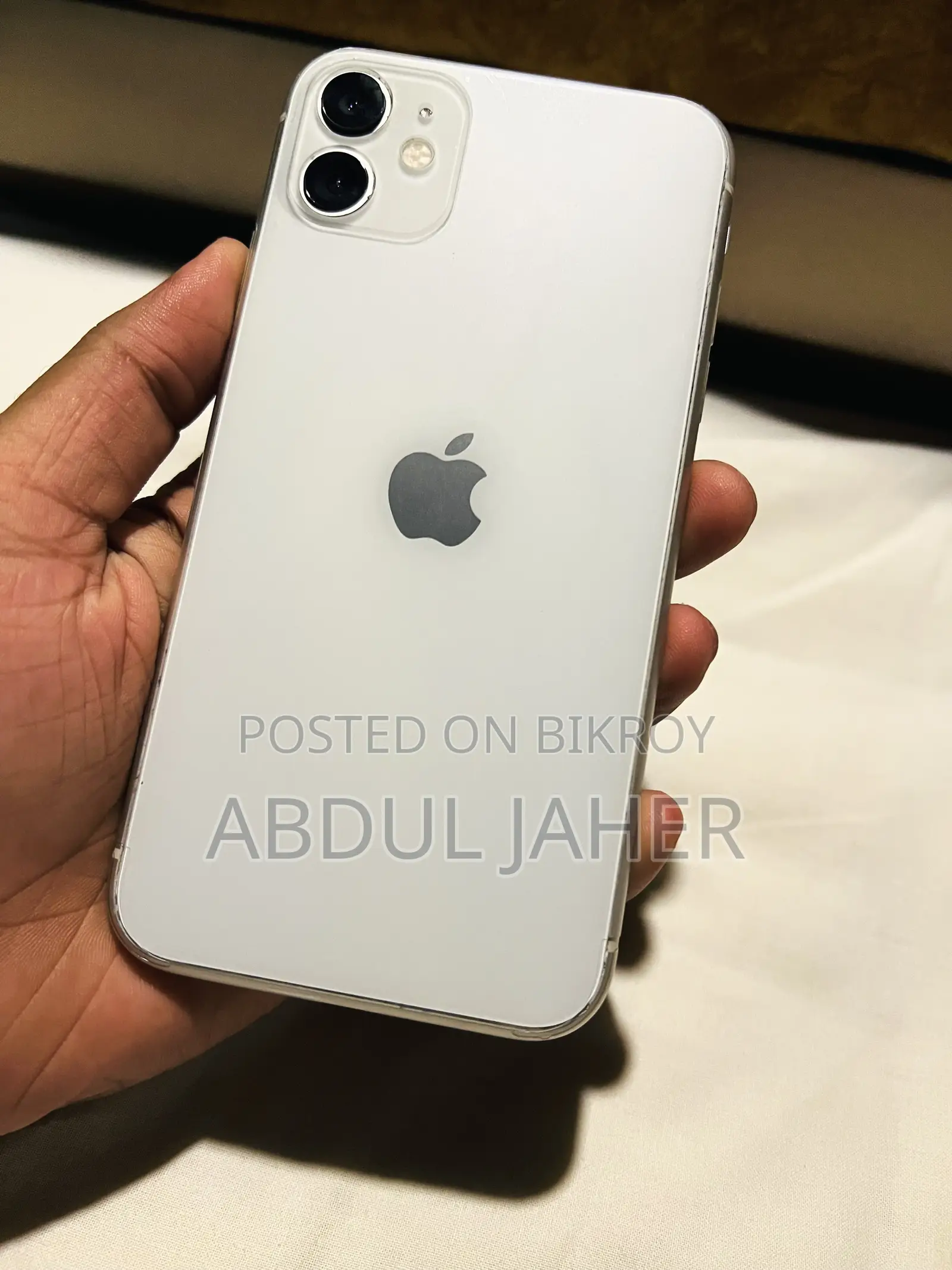 অ্যাপল আইফোন ১১ ১২৮ জিবি হোয়াইট