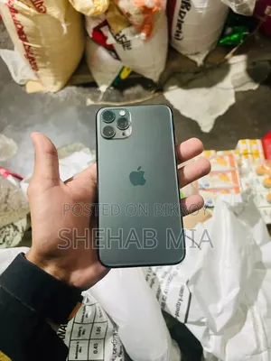 New Apple iPhone 11 64 GB Black