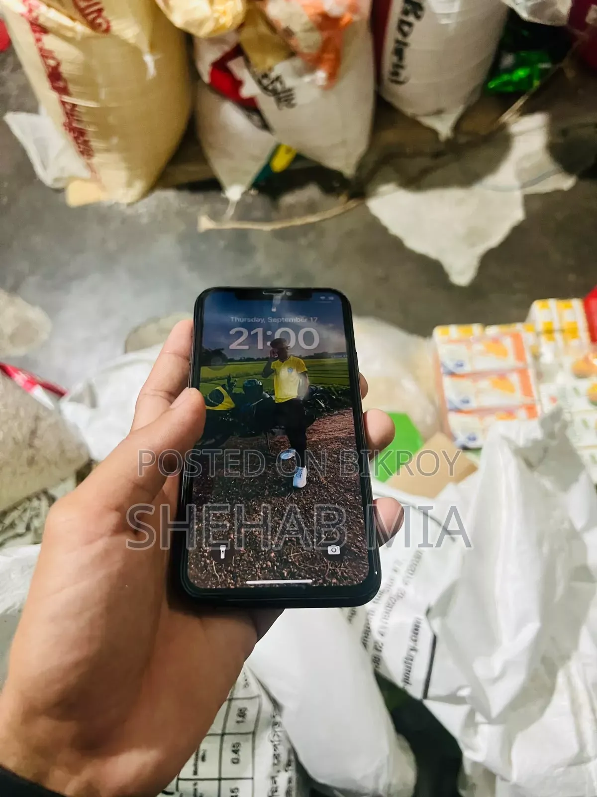New Apple iPhone 11 64 GB Black