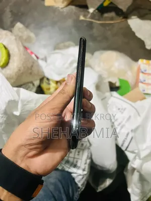New Apple iPhone 11 64 GB Black