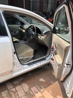 Toyota Premio 2011 Pearl