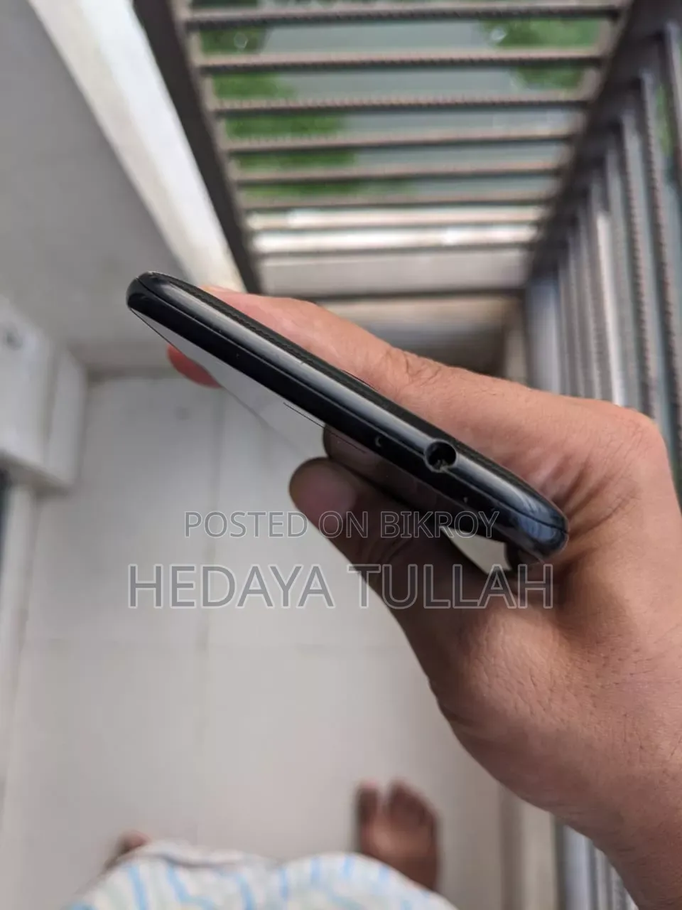 এলজি কে ৯ ১৬ জিবি ব্ল্যাক