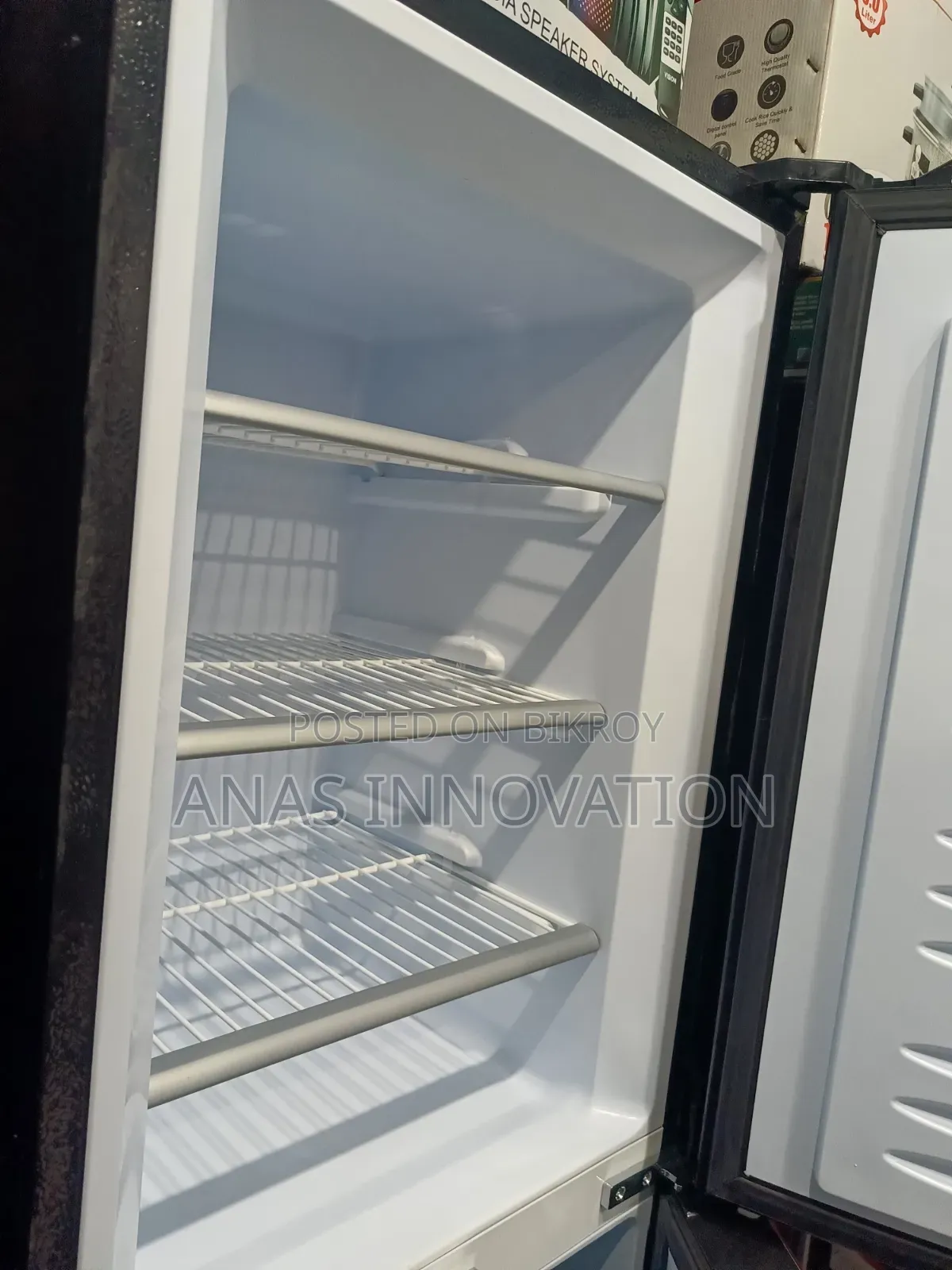 Vision 240 Liter Glass Door Refrigerator Water DO Daisy Bottom Mount
