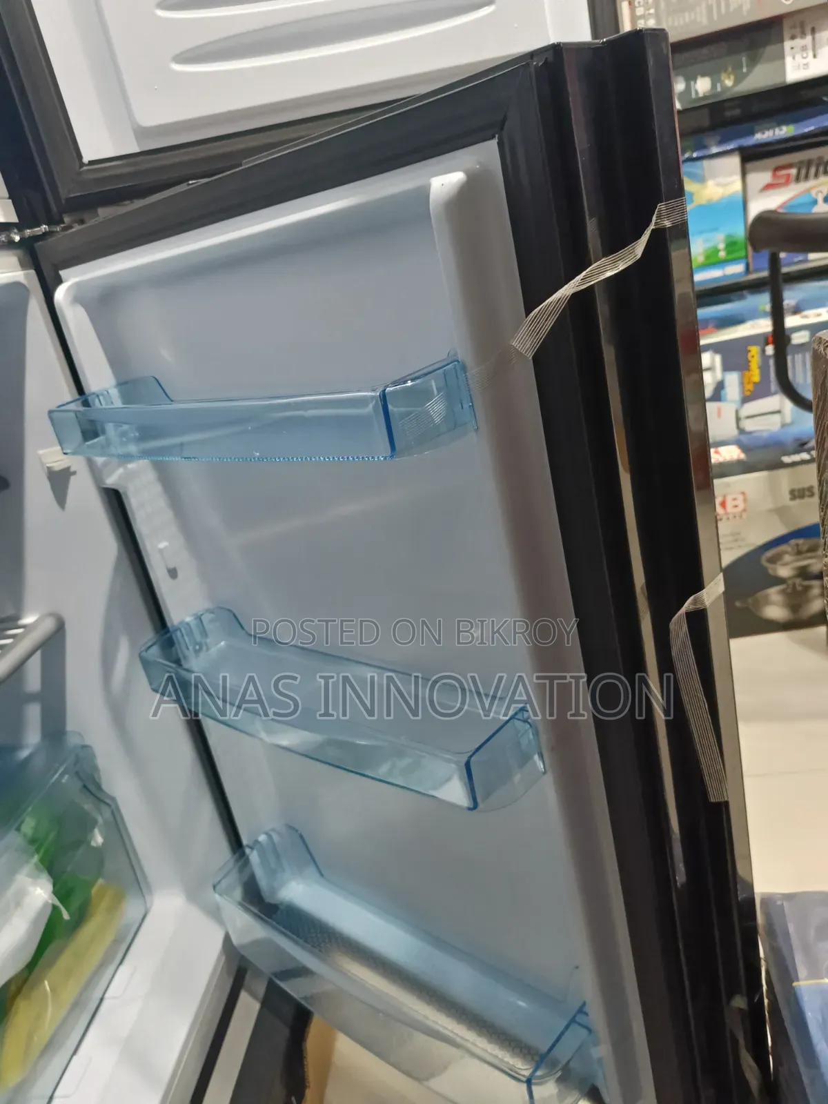 Vision 240 Liter Glass Door Refrigerator Water DO Daisy Bottom Mount