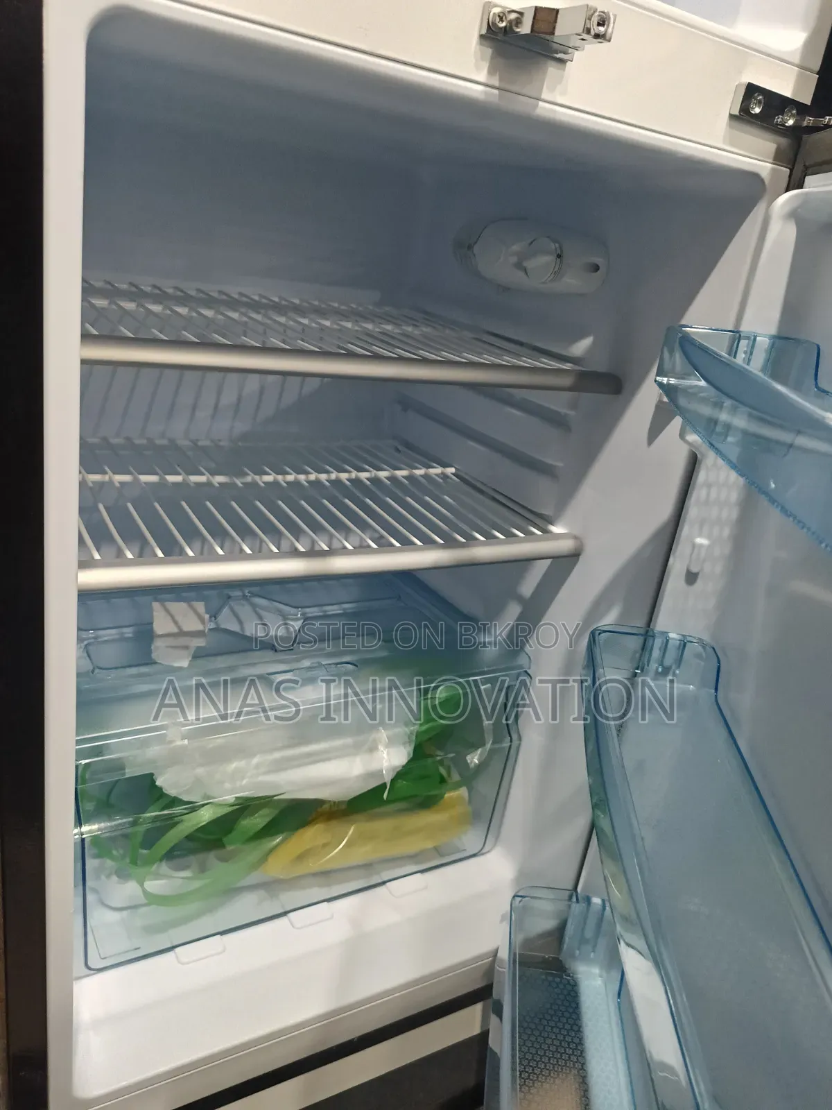 Vision 240 Liter Glass Door Refrigerator Water DO Daisy Bottom Mount