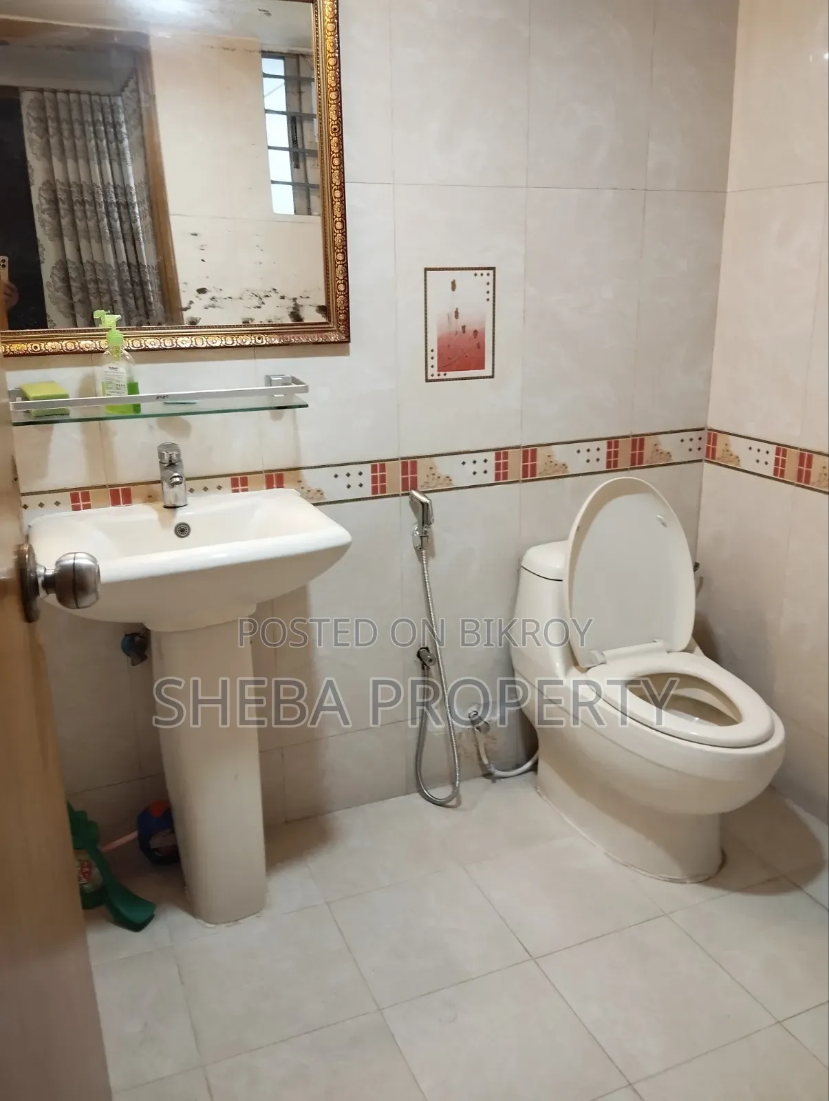 গুলশানে ভাড়ার জন্য সাজানো ৩ বেডরুমের অ্যাপার্টমেন্ট