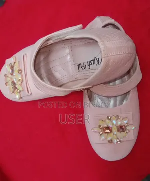 Will sell 5 years old kid's shoes. Absolutely fresh. Used for one day.
