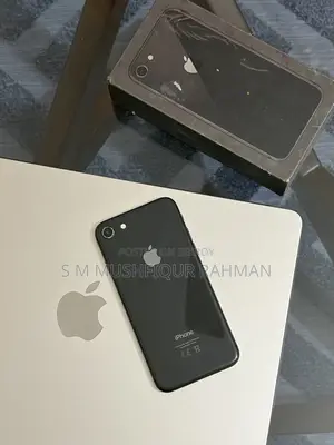 অ্যাপল আইফোন ৮ ৬৪ জিবি ব্ল্যাক