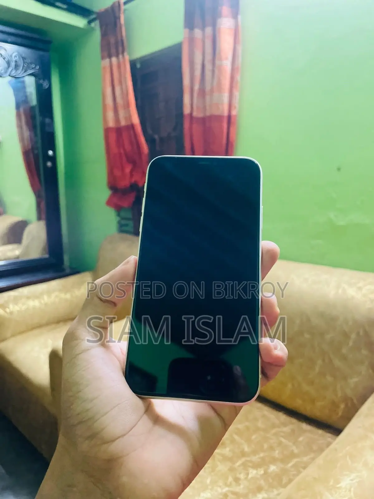 অ্যাপল আইফোন ১১ ৬৪ জিবি সাদা