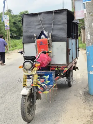 টয়োটা কোস্টার ২০২৪ কালো