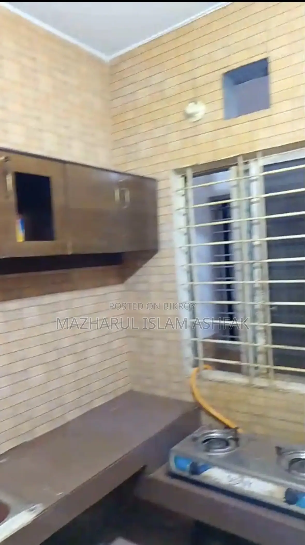 Furnished 3-Bedroom Apartment in Shahi Eidgah for rent
