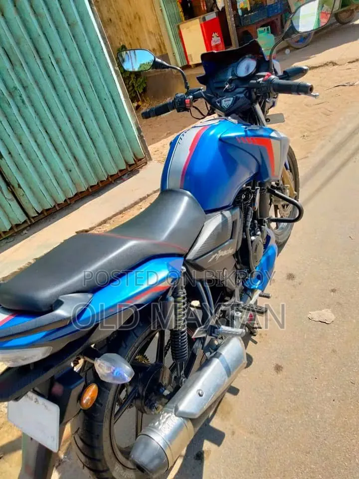 টিভিএস আপাচে RTR 160 2V 2024 ব্লু