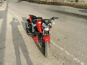 টিভিএস আপাচি ১৬০ ৪ভি ২০২১ লাল