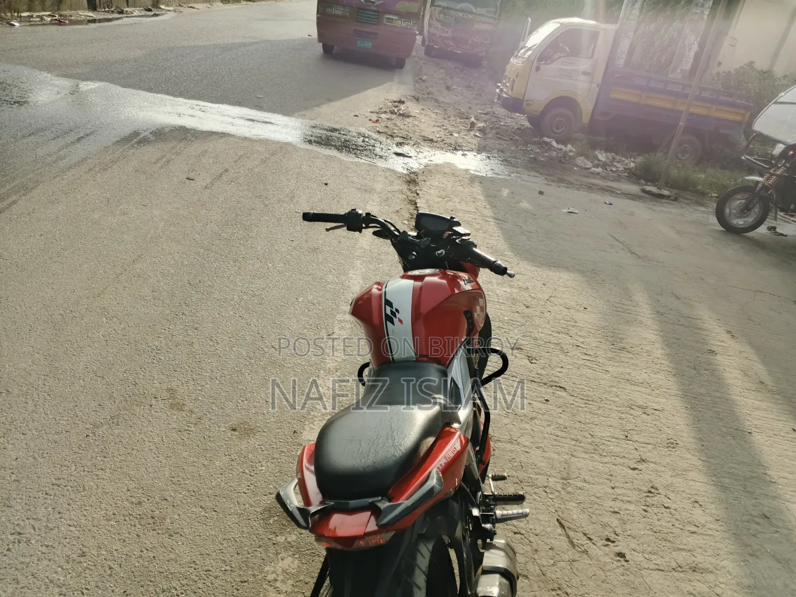 টিভিএস আপাচি ১৬০ ৪ভি ২০২১ লাল