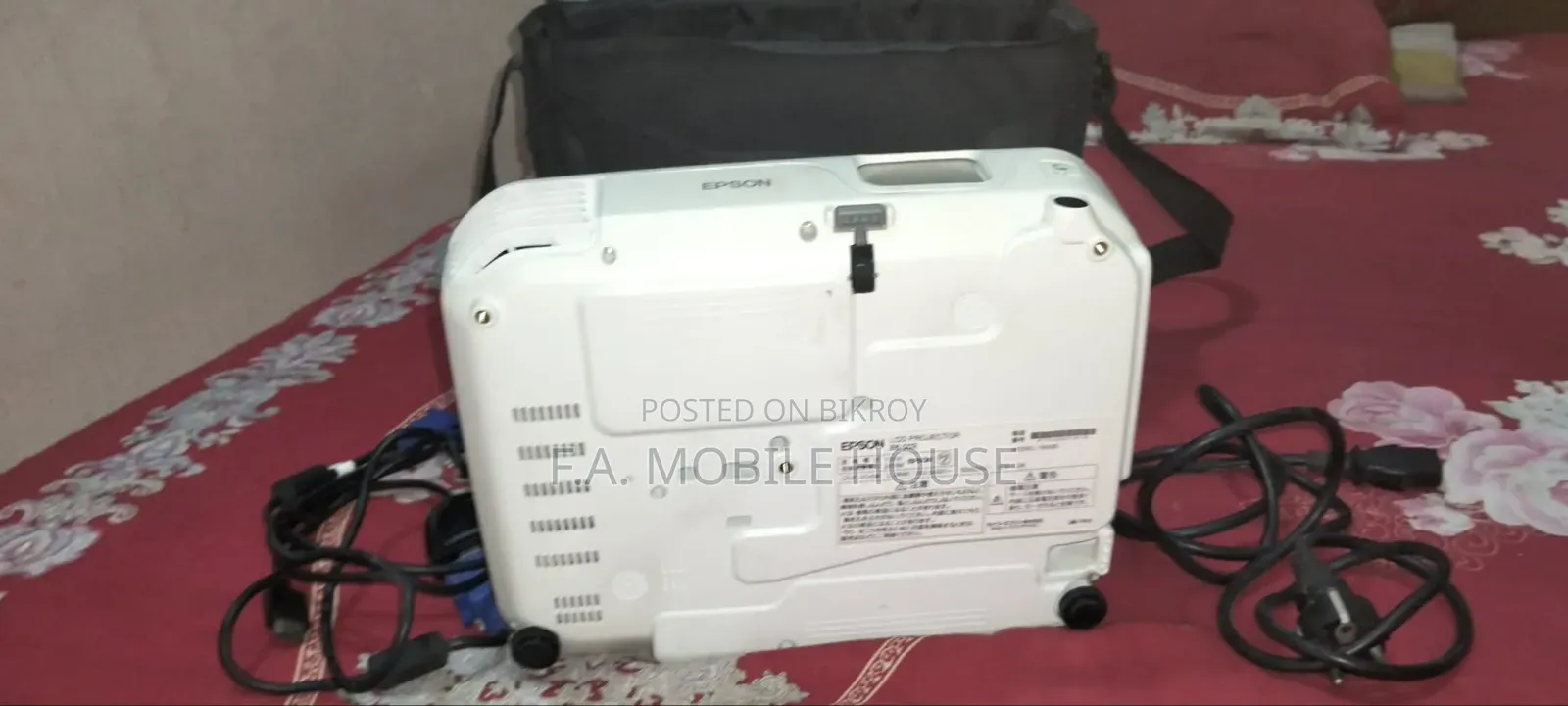 EB-S02 Projector