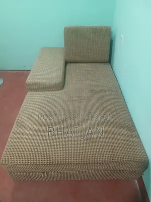 ডিভান সোফা।