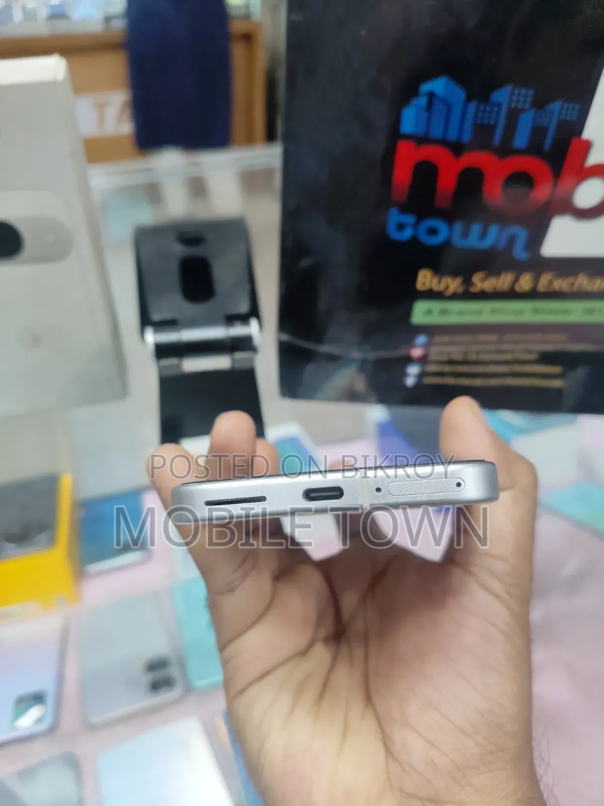 গুগল পিক্সেল ৯ ১২৮ জিবি হোয়াইট