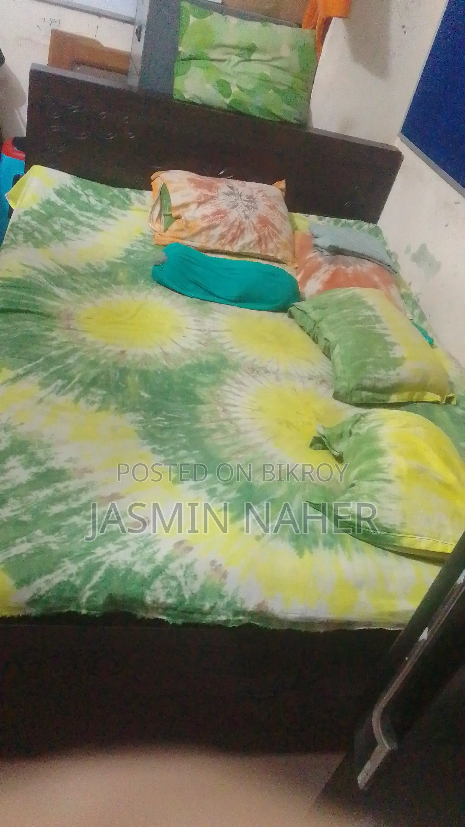 Semi Double Bed