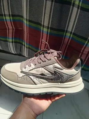 China Sneaker (Brand New)