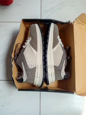 China Sneaker (Brand New)