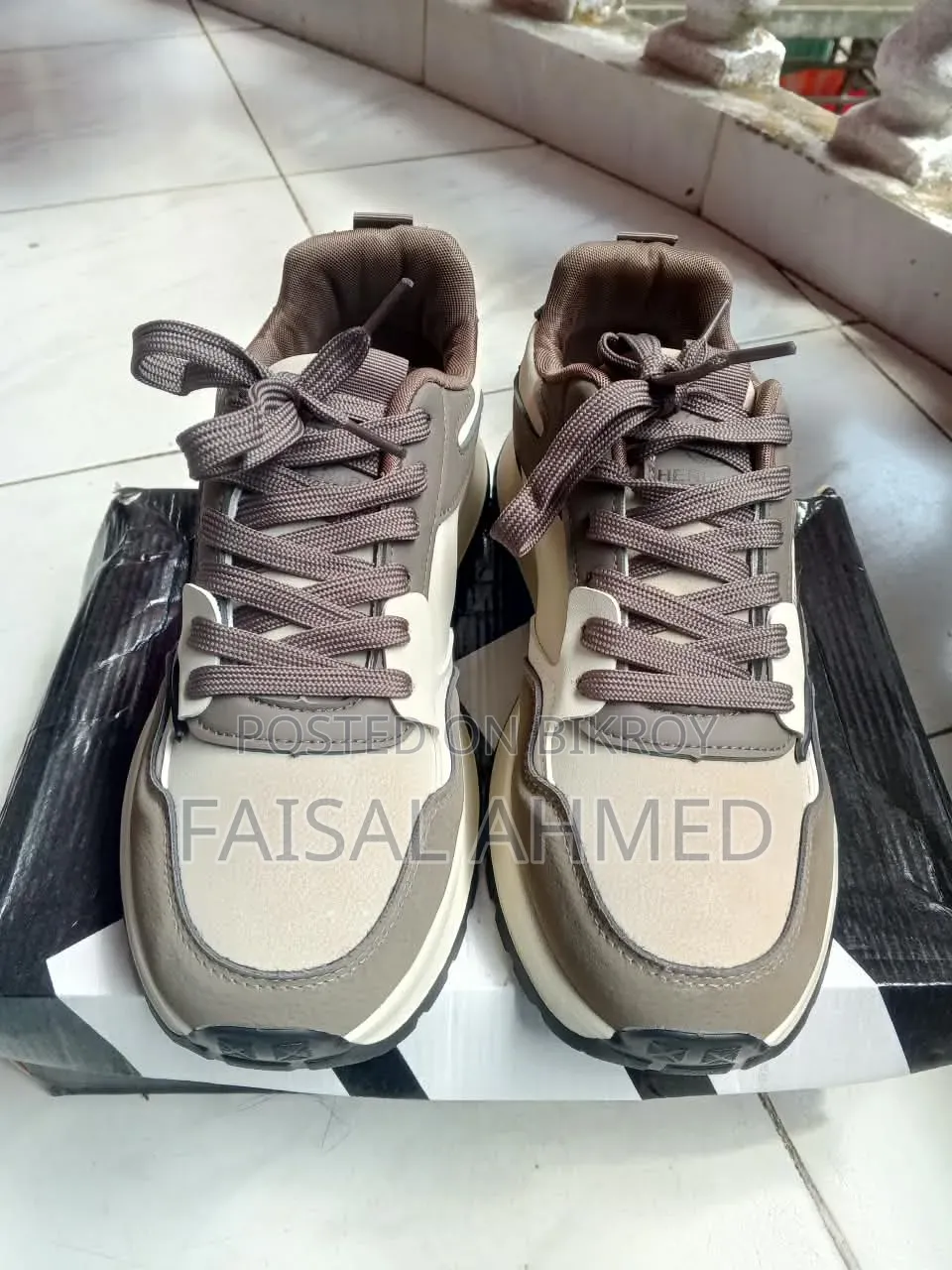 China Sneaker (Brand New)