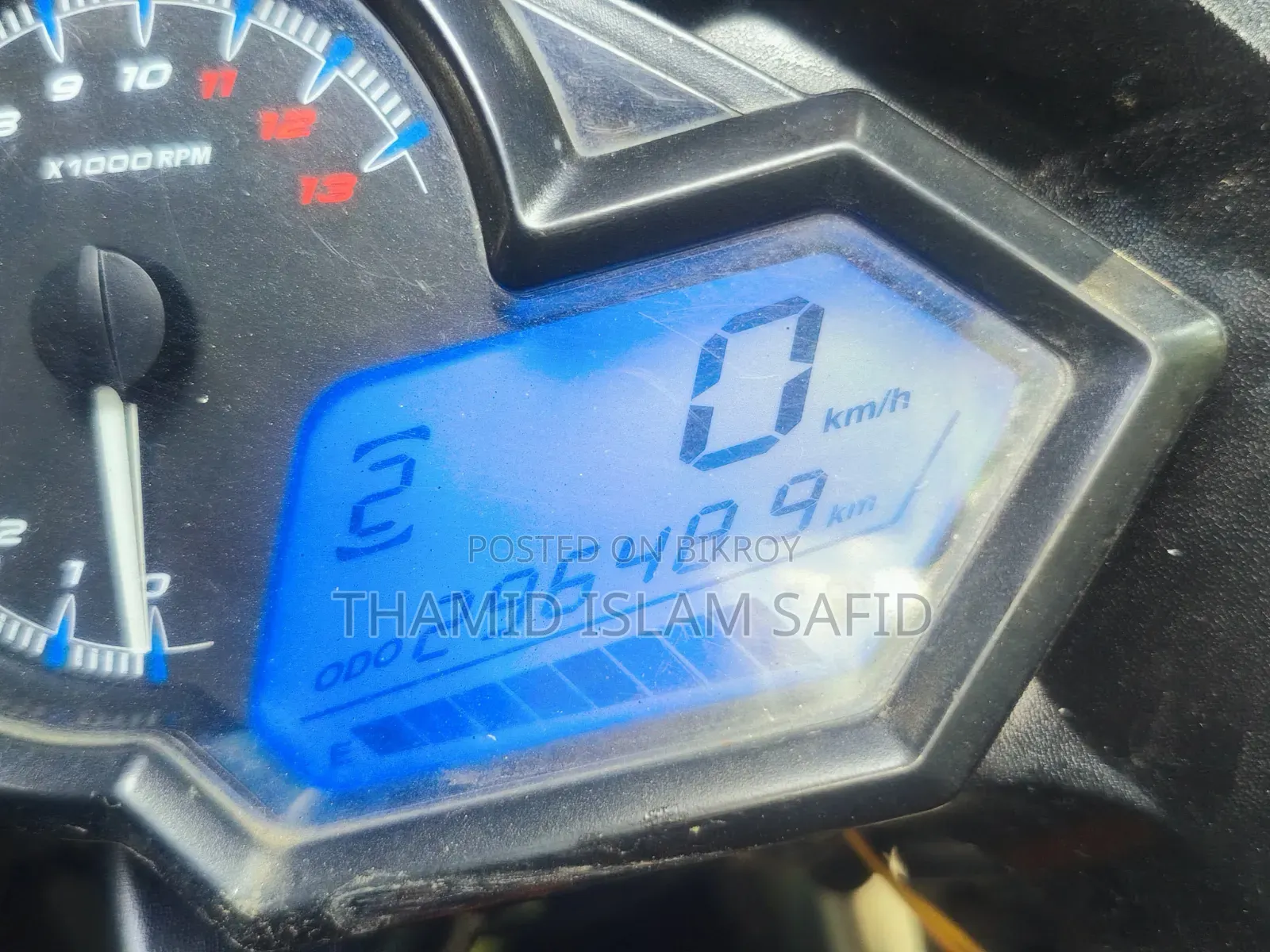 টারো জিপি ১ স্পেশাল এডিশন ২০২২ হোয়াইট