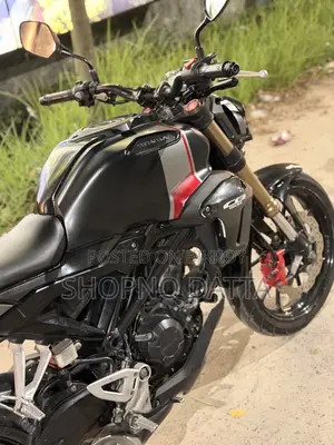 Honda CB 2020 Gray
