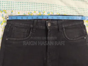 ব্লাক জিন্স