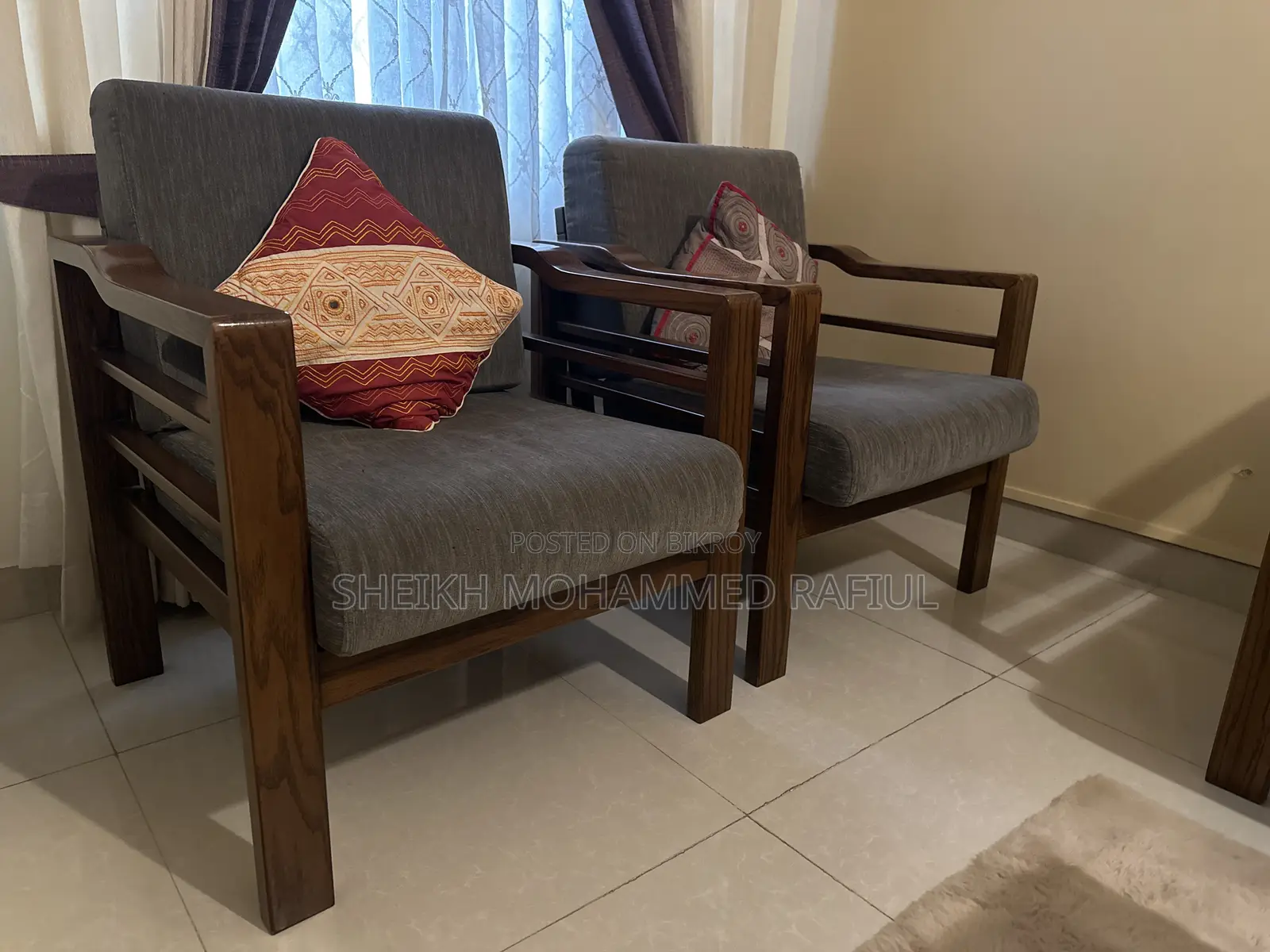 Hatil Sofa Set With Center Table