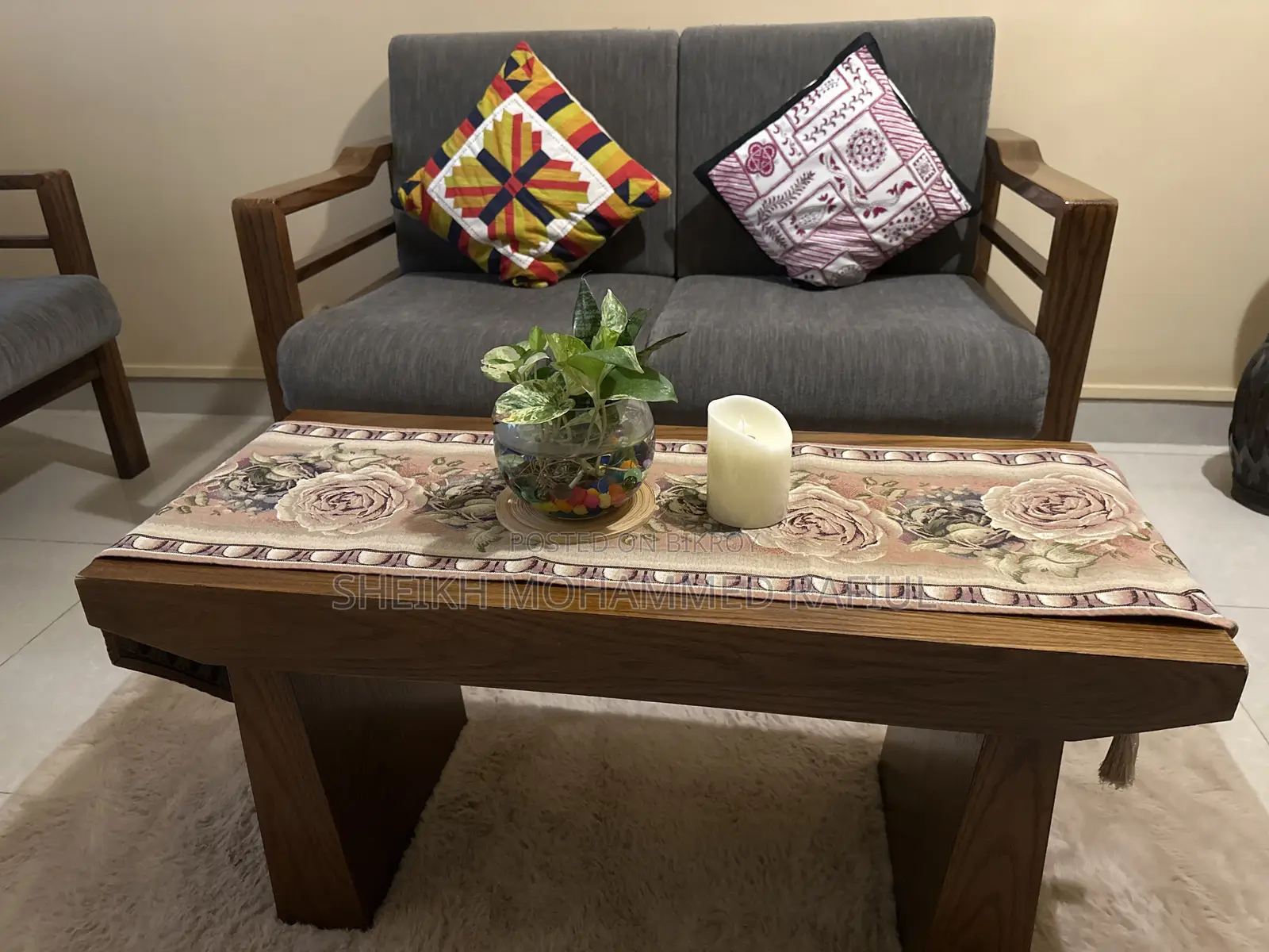 Hatil Sofa Set With Center Table
