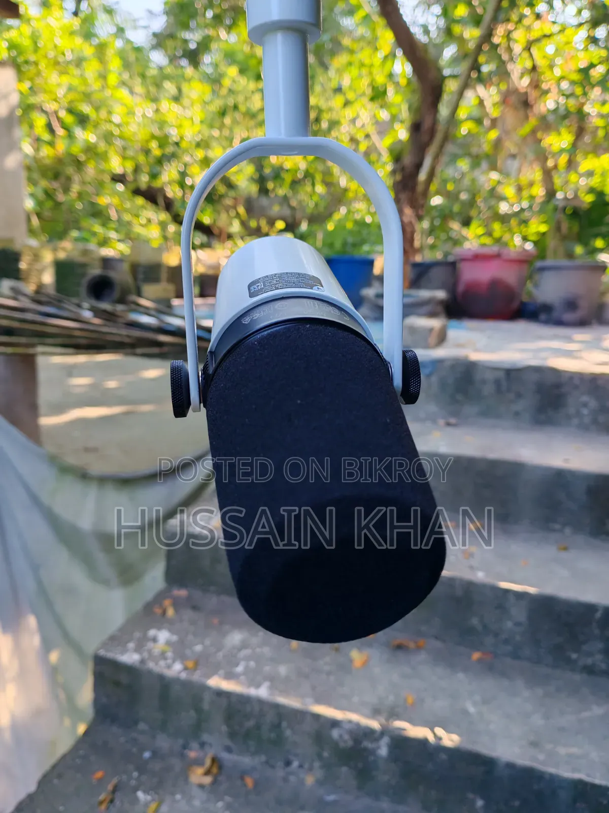 Shure MV7+ Podcast Microphone - White
