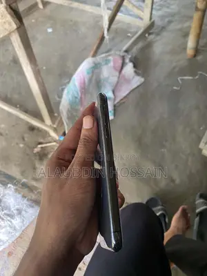 অ্যাপল আইফোন এক্স ২৫৬ জিবি ব্ল্যাক