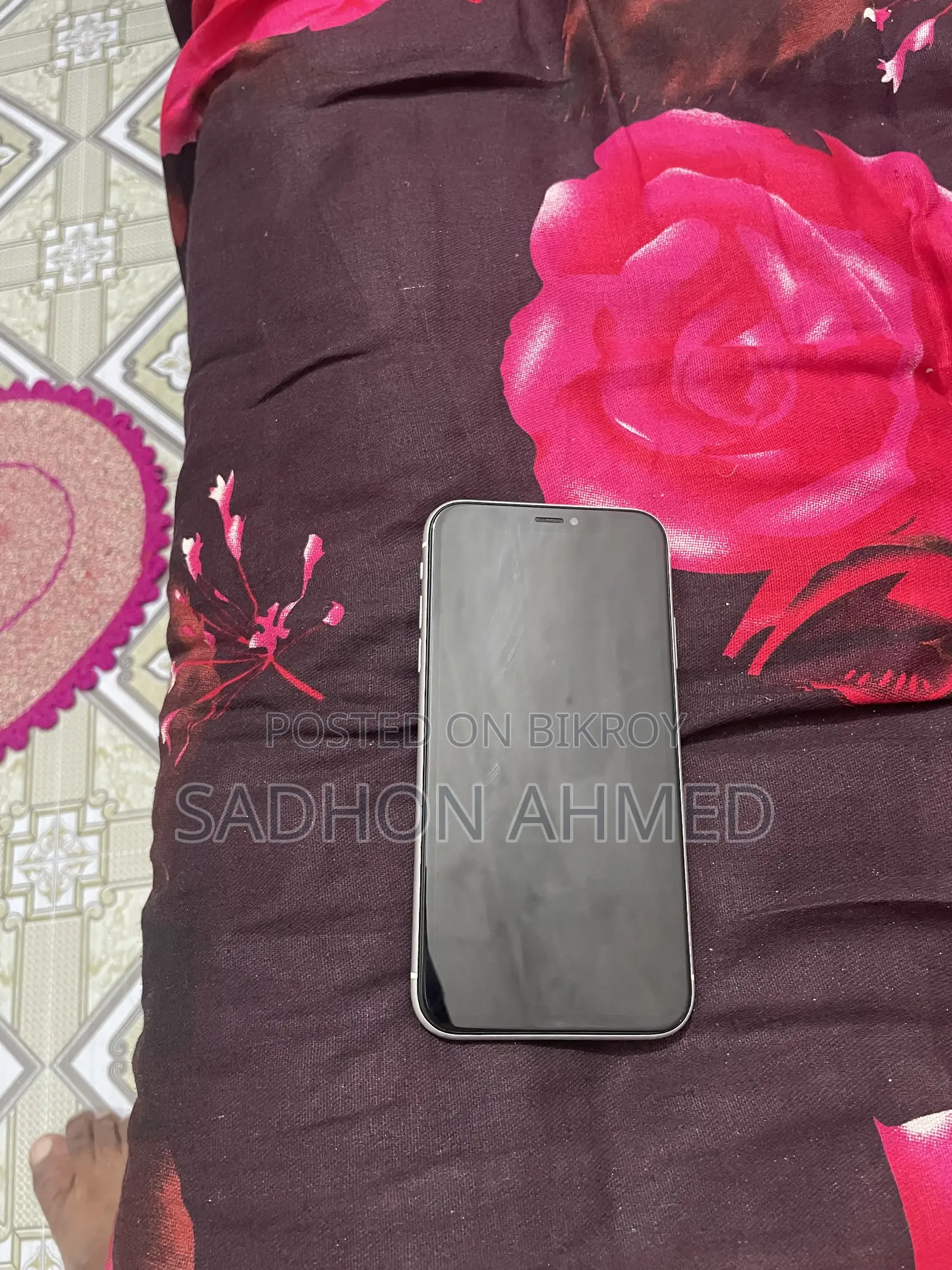 Apple iPhone XR 64 GB White