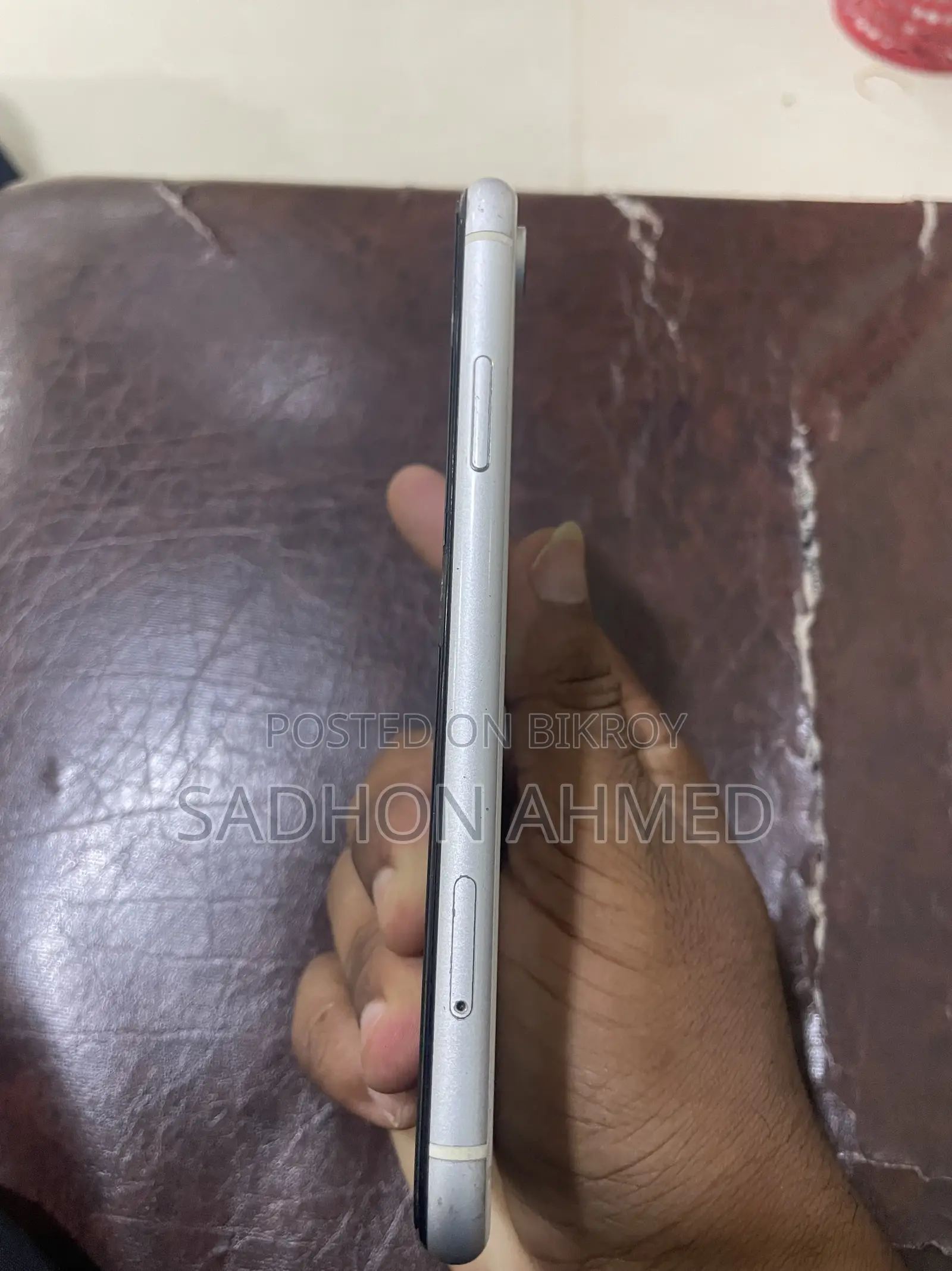 Apple iPhone XR 64 GB White
