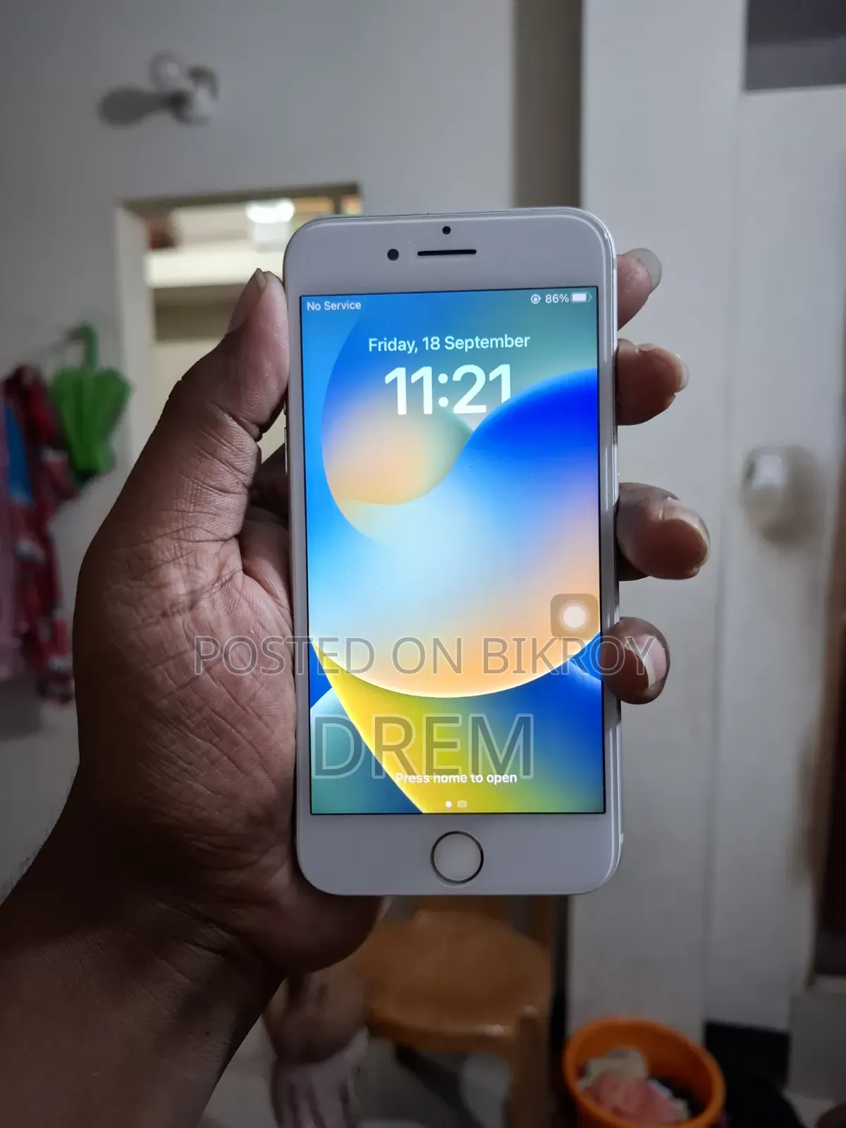 Apple iPhone 8 64 GB White