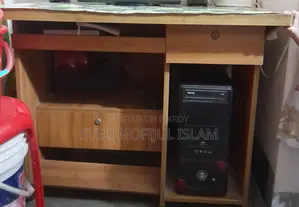 কম্পিউটার টেবিল
