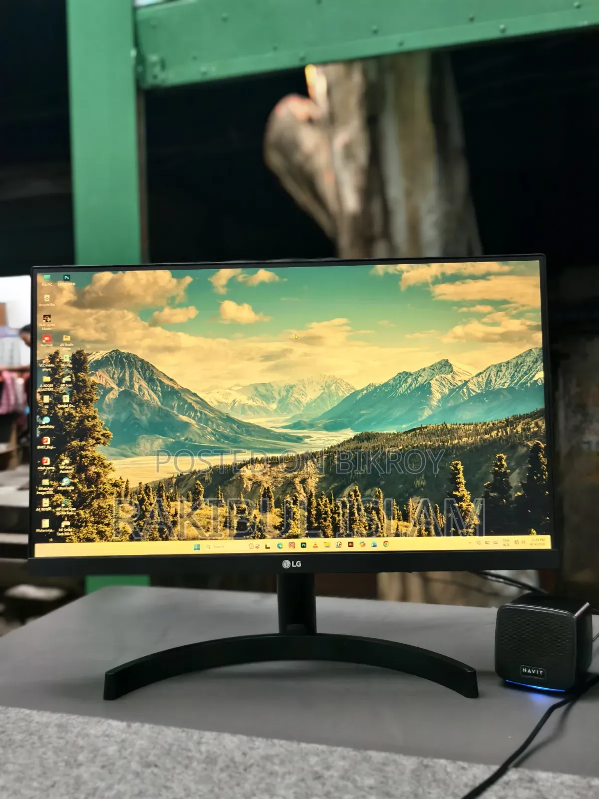 LG Monitor for sale