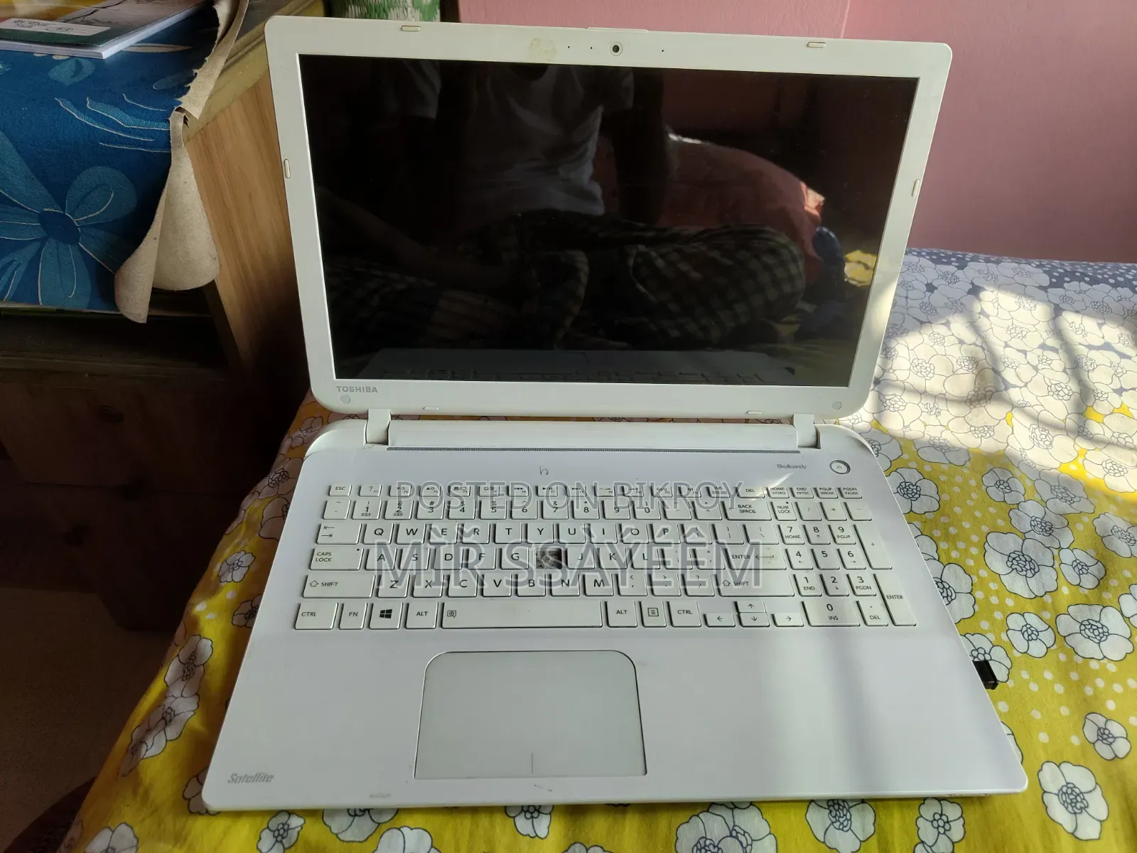 Laptop Toshiba Satellite L50D 4GB AMD A6 HDD 750GB