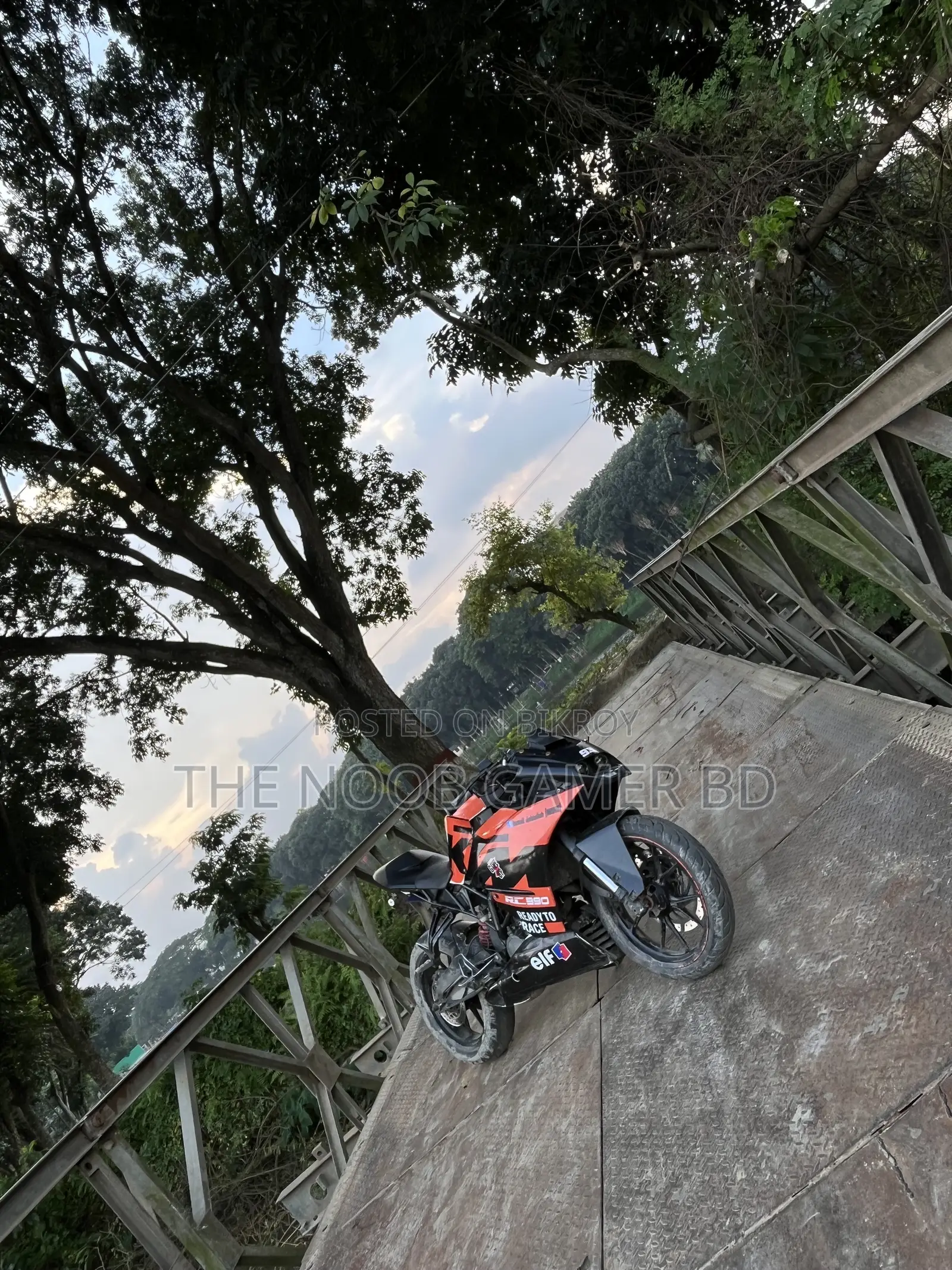 কেটিএম আরসি ১২৫ ২০১৯ সাদা