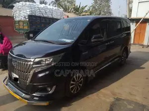 টয়োটা এস্কোয়ার ২০১৭ ব্ল্যাক