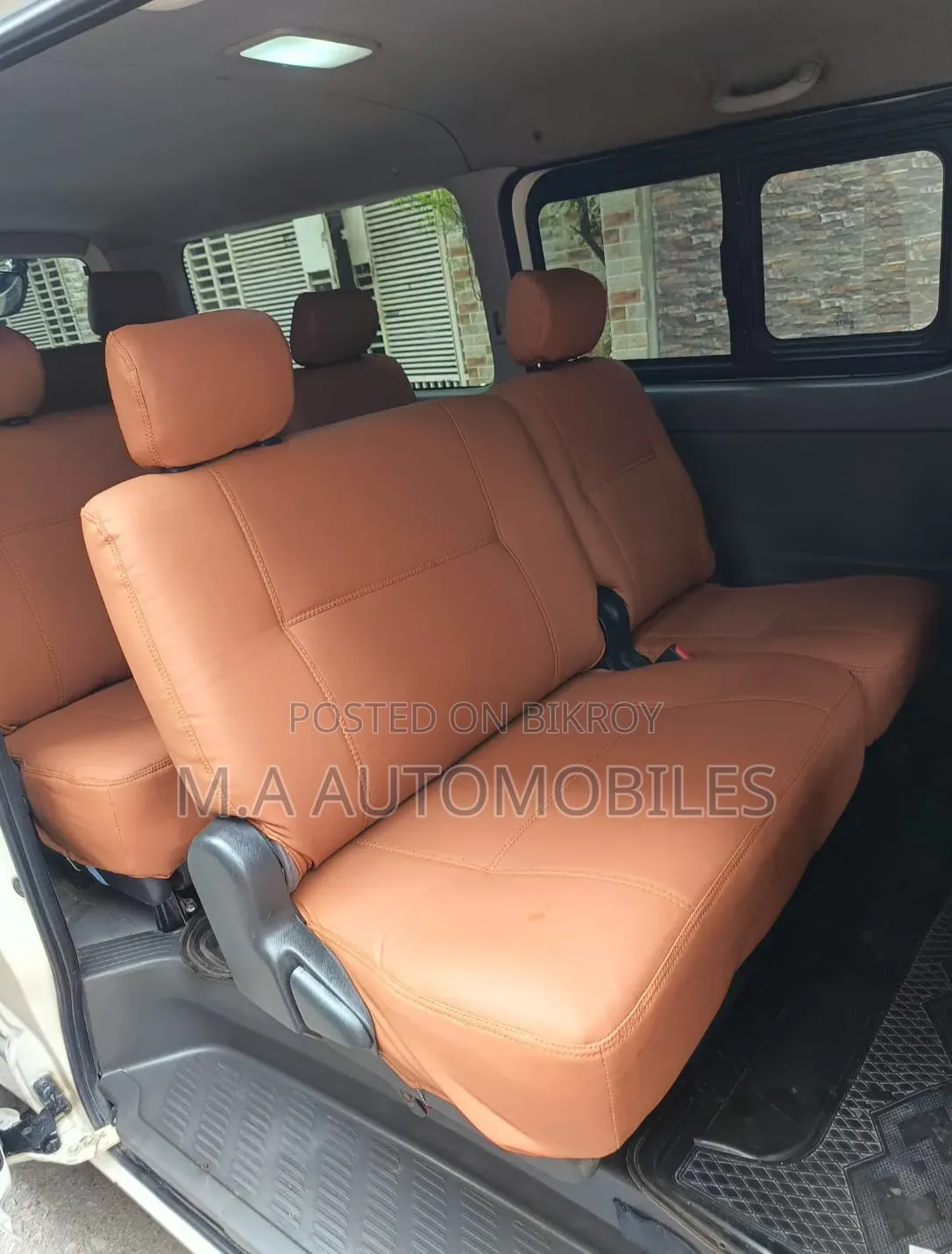 Toyota HiAce 2016 White
