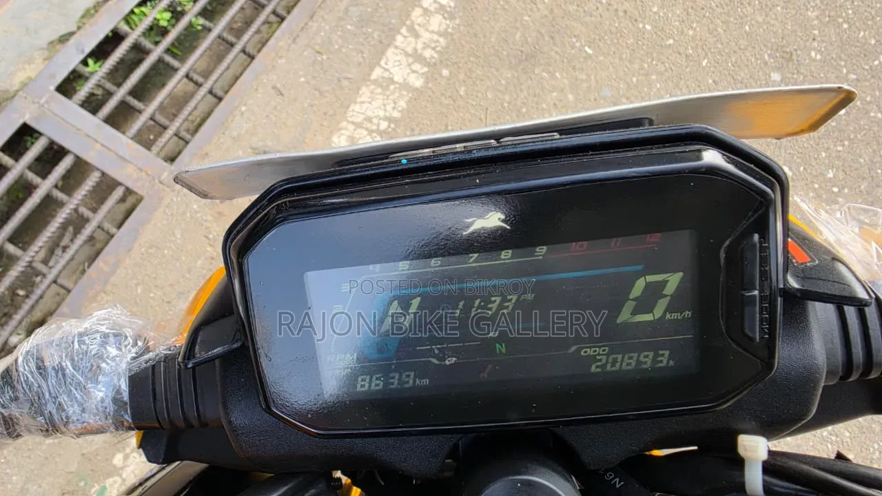 TVS Raider 125 2022 Yellow