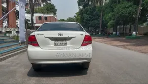 Toyota Axio 2011 Pearl