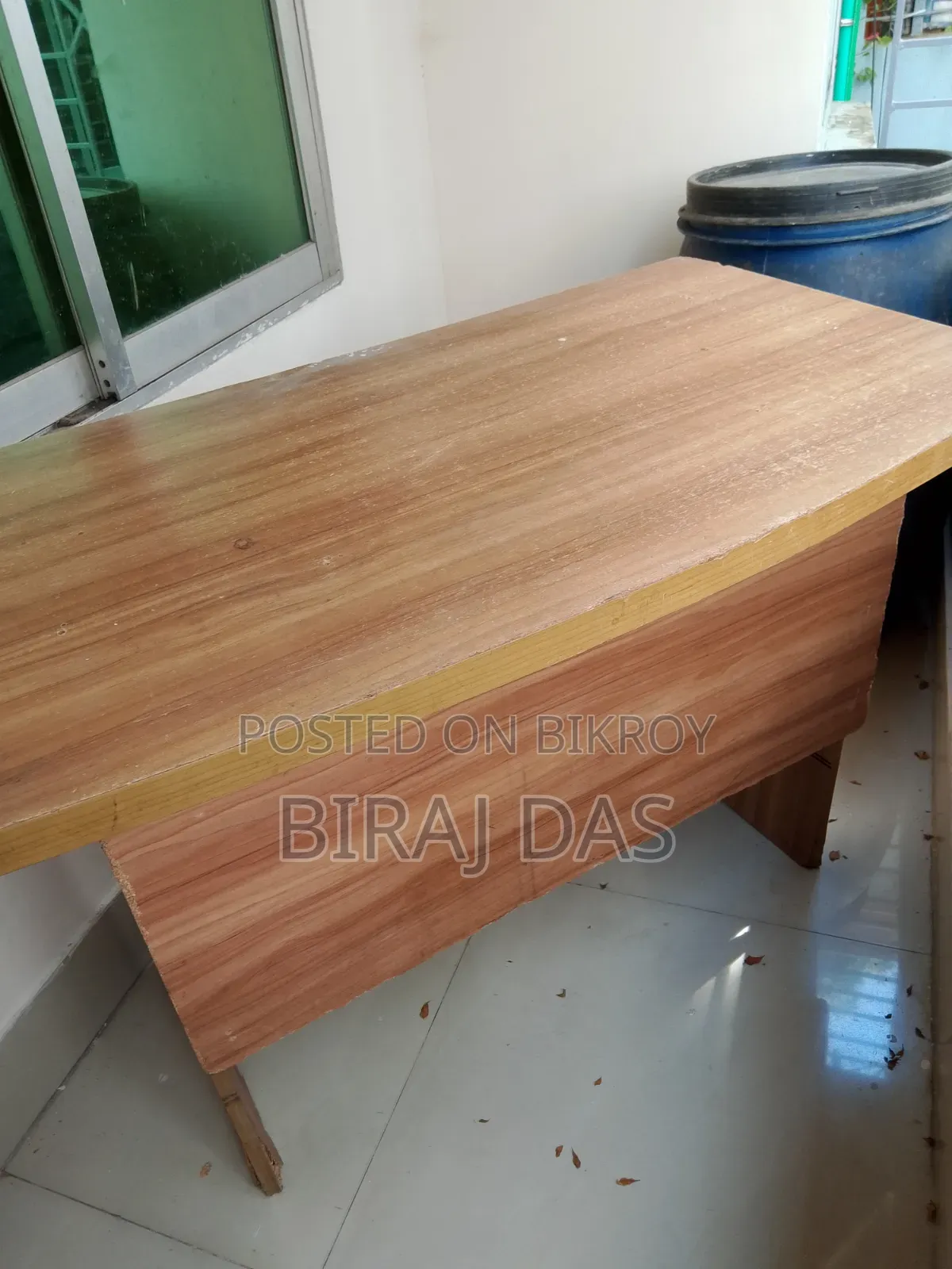 Table (Otobi)