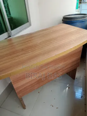 Table (Otobi)
