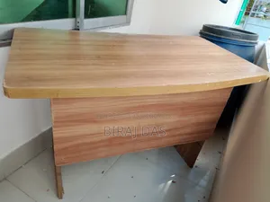 Table (Otobi)
