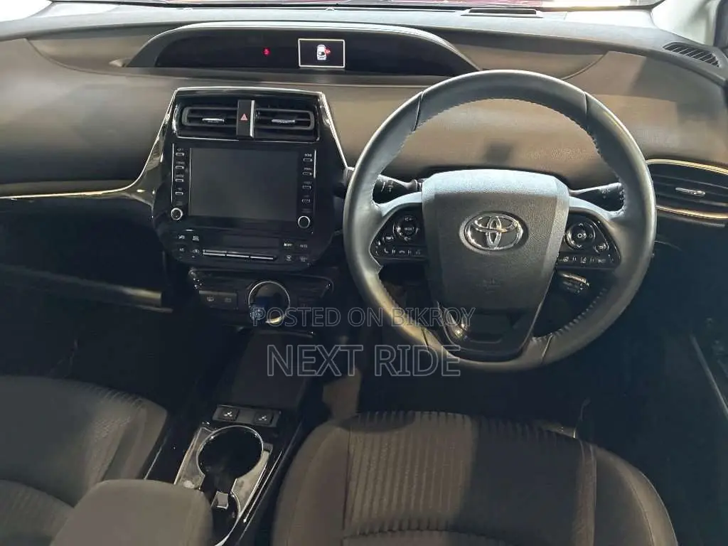 Toyota Prius Plug-In Hybrid 2021 Red