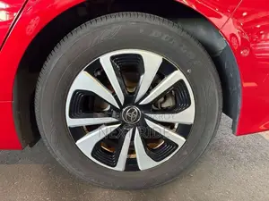 Toyota Prius Plug-In Hybrid 2021 Red
