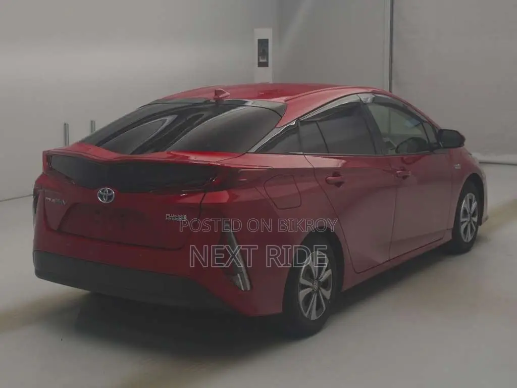 Toyota Prius Plug-In Hybrid 2021 Red