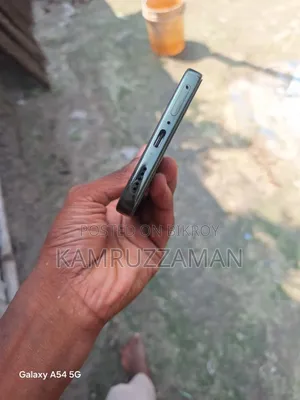 Vivo Y400 Phone
